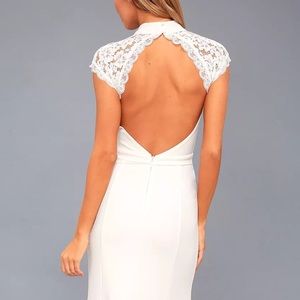 NWOT Lulus White Lace top maxi dress, keyhole back